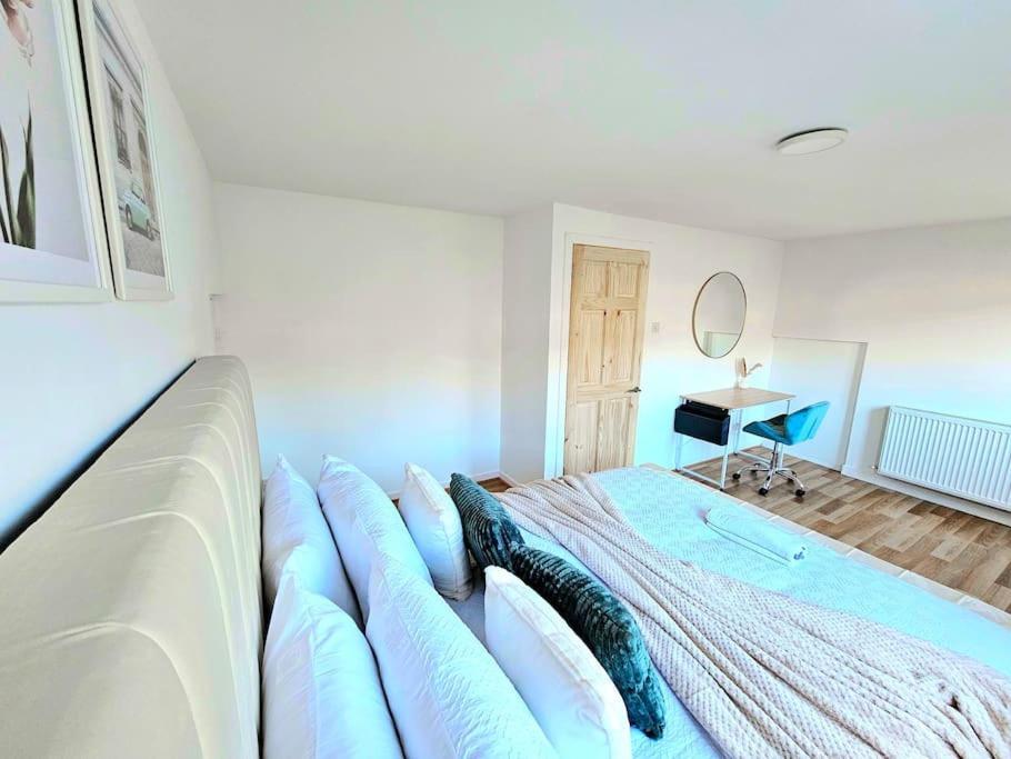 Spacious Haven With Free Parking غلاسغو المظهر الخارجي الصورة