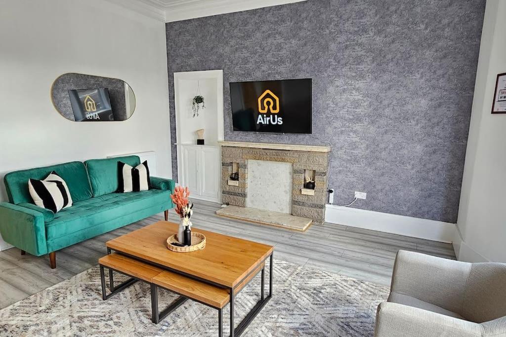 Spacious Haven With Free Parking غلاسغو المظهر الخارجي الصورة