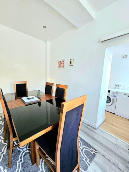 Spacious Haven With Free Parking غلاسغو المظهر الخارجي الصورة