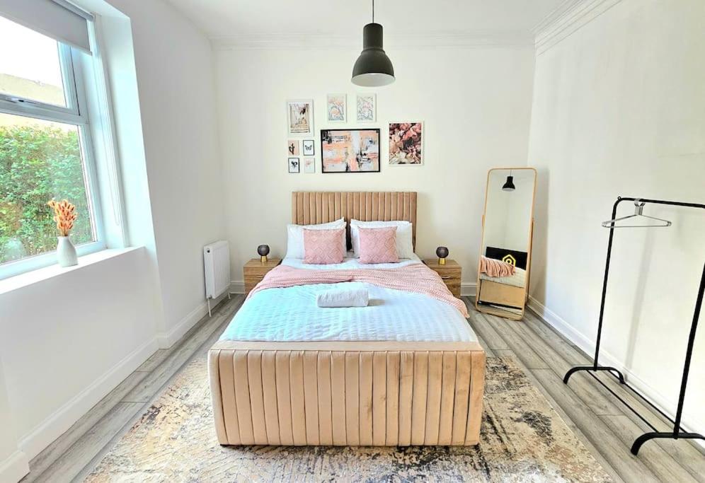 Spacious Haven With Free Parking غلاسغو المظهر الخارجي الصورة