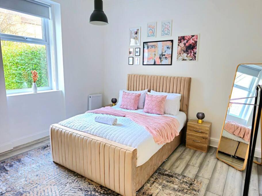 Spacious Haven With Free Parking غلاسغو المظهر الخارجي الصورة
